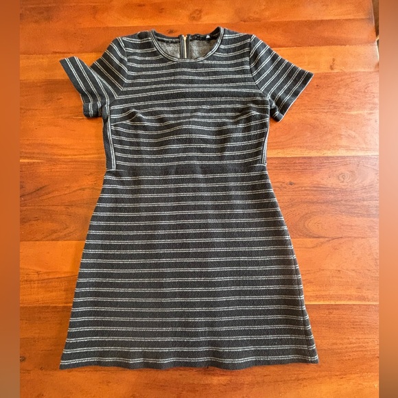 Madewell Striped Upstage Dress - Picture 2 of 9